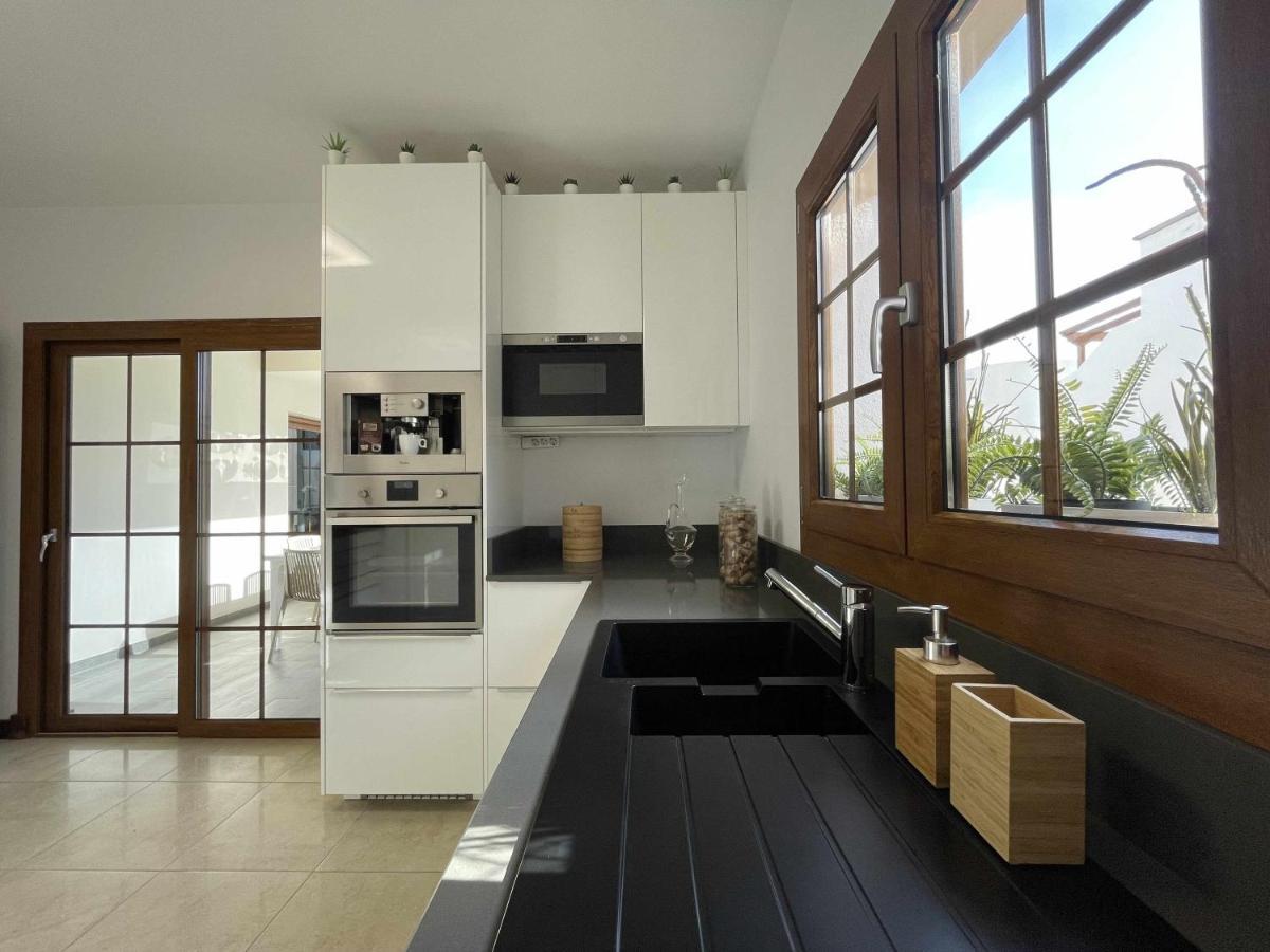 Holyhome Villa Cinema Perfect For Families Costa Teguise Bagian luar foto