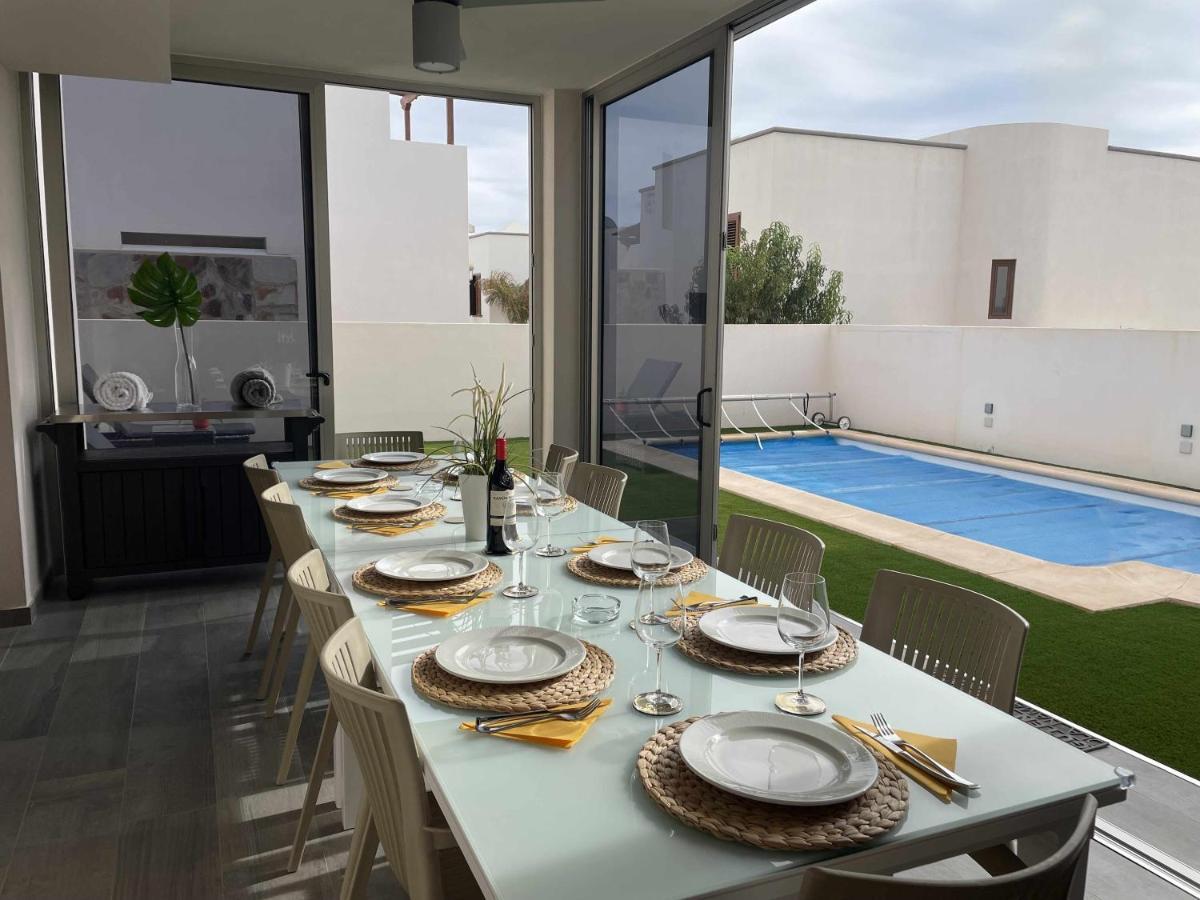 Holyhome Villa Cinema Perfect For Families Costa Teguise Bagian luar foto
